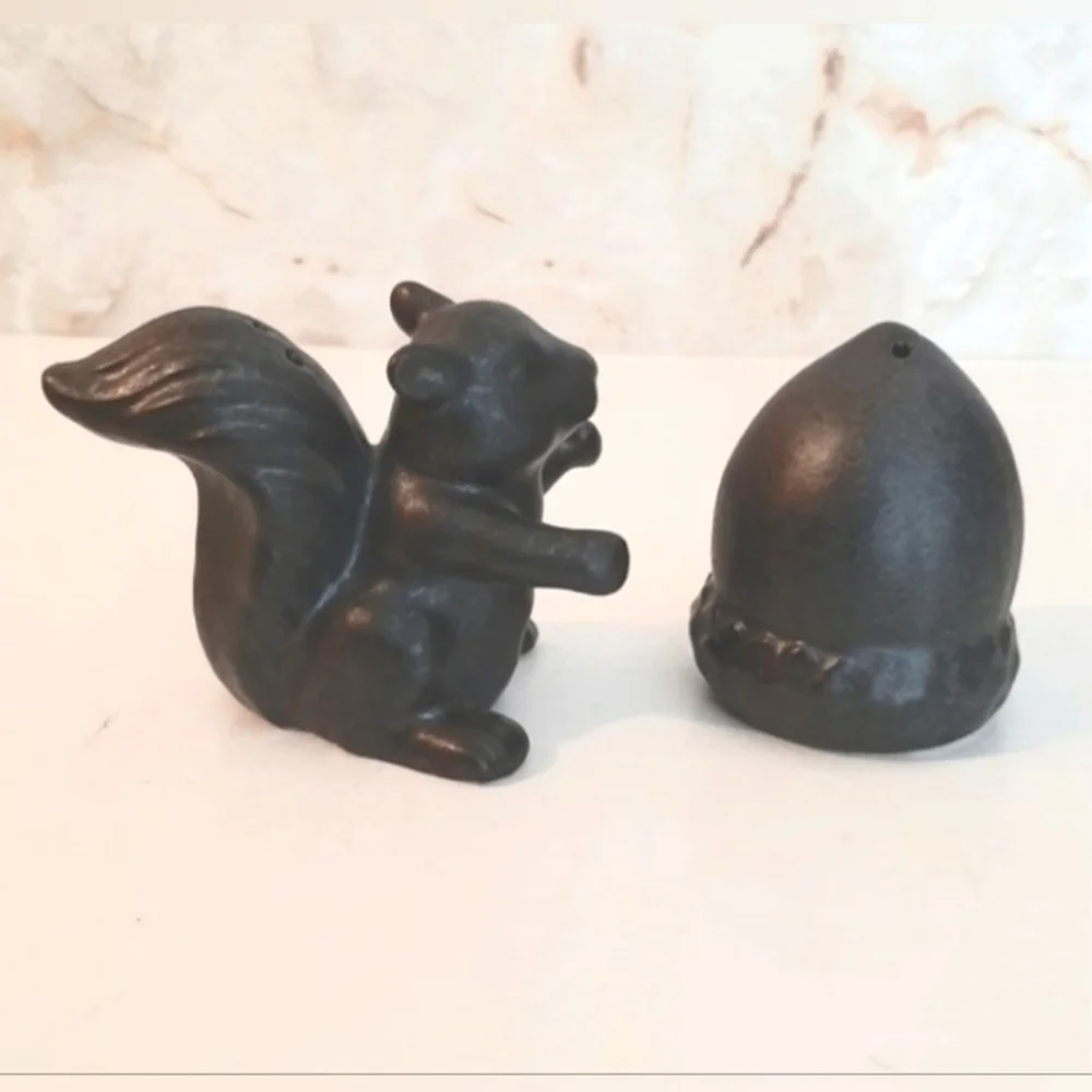 🧂Pottery Barn Salt & Pepper Shakers